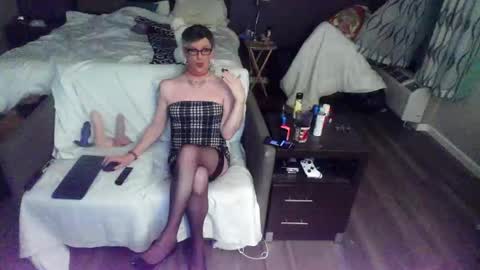 Jenna Cross online show from March 18, 2026, 12:58 am