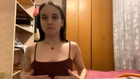 Snapshot of jennaglandon chatting on November 19, 2025, 3:12 pm Mia online show from November 19, 2025, 3:12 pm