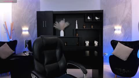 Snapshot of jennaolson chatting on January 13, 2025, 6:27 pm Jenna Olson online show from January 13, 2025, 6:27 pm