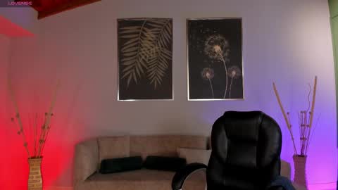 Snapshot of jennaolson chatting on September 19, 2025, 10:49 am Jenna Olson online show from September 19, 2025, 10:49 am