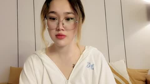 Snapshot of jennatyan chatting on May 1, 2026, 5:34 am JENNA online show from May 1, 2026, 5:34 am