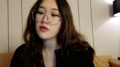 Snapshot of jennatyan chatting on May 13, 2026, 4:21 am JENNA online show from May 13, 2026, 4:21 am