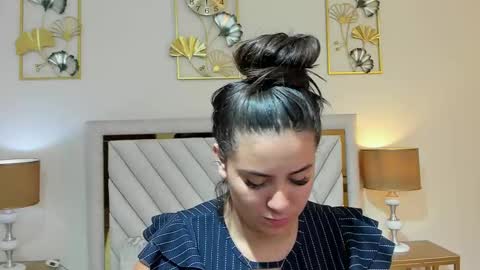 jenner_madison online show from April 24, 2026, 11:23 am