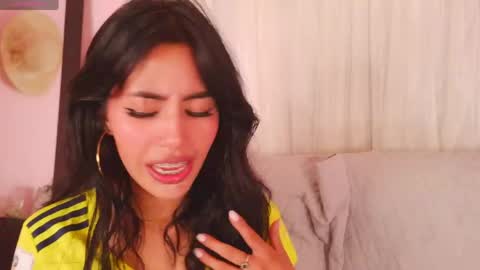 Snapshot of jenner_mills chatting on May 18, 2026, 2:51 am Jenner online show from May 18, 2026, 2:51 am