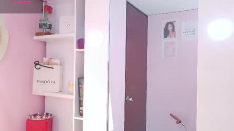 Snapshot of jenner_mills chatting on June 21, 2026, 10:01 pm Jenner online show from June 21, 2026, 10:01 pm
