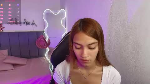 Snapshot of jenner_tay chatting on July 3, 2026, 1:34 am jenner online show from July 3, 2026, 1:34 am