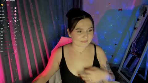 Snapshot of jennie_berry chatting on November 7, 2025, 2:11 am Jennie online show from November 7, 2025, 2:11 am