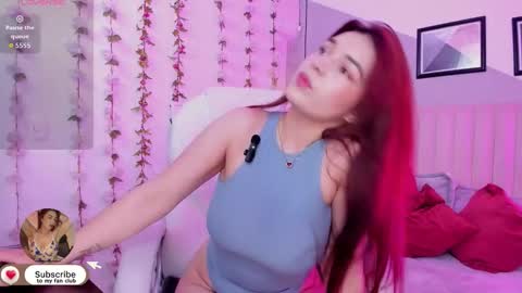 Snapshot of jenniekim_18 chatting on October 22, 2025, 11:43 am Jennie online show from October 22, 2025, 11:43 am