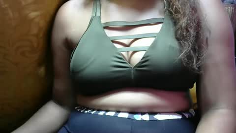 Snapshot of jenniella chatting on February 22, 2025, 7:58 pm jenniella online show from February 22, 2025, 7:58 pm