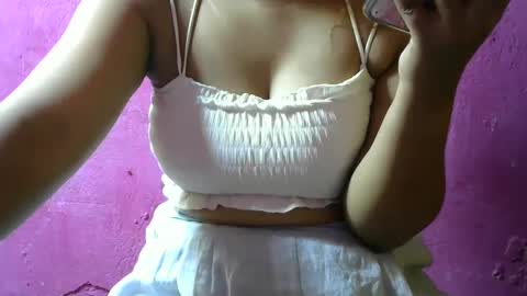 Snapshot of jenniella chatting on February 24, 2025, 6:49 am jenniella online show from February 24, 2025, 6:49 am