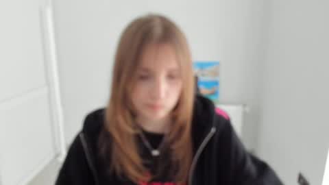 Snapshot of jenniestar chatting on April 18, 2026, 12:09 pm Karla online show from April 18, 2026, 12:09 pm