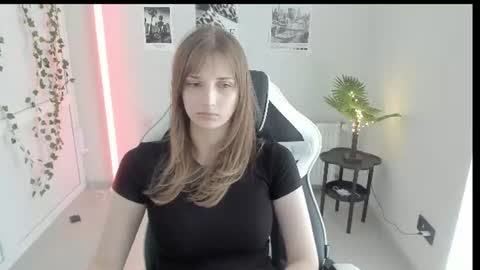 Snapshot of jenniestar chatting on June 24, 2026, 12:26 pm Karla online show from June 24, 2026, 12:26 pm
