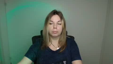 Jennifer online show from September 23, 2025, 5:32 am