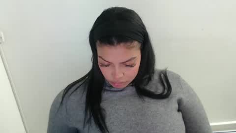 Snapshot of jennifer_oliveira chatting on September 10, 2025, 4:23 am Jenn 3 online show from September 10, 2025, 4:23 am