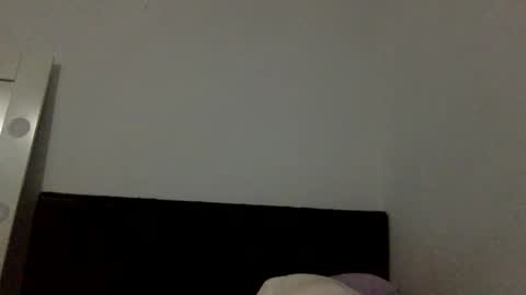 Snapshot of jennifer_oliveira chatting on December 14, 2025, 11:04 am Jenn 3 online show from December 14, 2025, 11:04 am