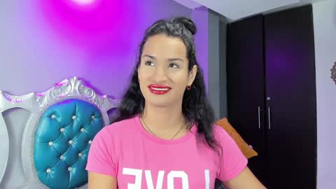 Snapshot of jennifer_t chatting on December 29, 2024, 5:44 pm jennifer_t online show from December 29, 2024, 5:44 pm