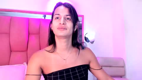 Snapshot of jennifer_t chatting on February 4, 2025, 3:15 pm jennifer_t online show from February 4, 2025, 3:15 pm