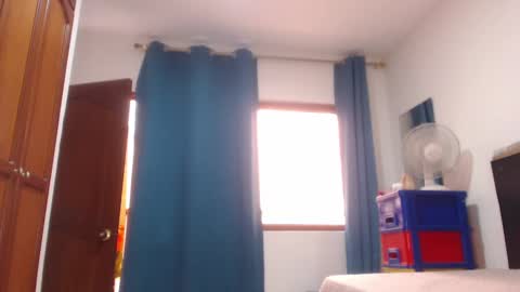 Snapshot of jennifer_t chatting on March 11, 2025, 7:03 pm jennifer_t online show from March 11, 2025, 7:03 pm
