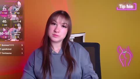 Jennifer online show from March 6, 2025, 9:47 am