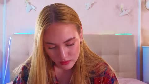 Snapshot of jennifercamprell chatting on April 14, 2026, 7:09 pm jennifercamprell online show from April 14, 2026, 7:09 pm