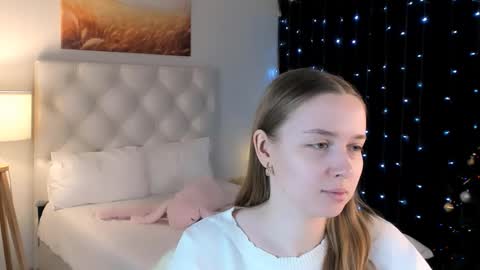 Snapshot of jennifergraces chatting on January 14, 2026, 12:22 pm Jennifer online show from January 14, 2026, 12:22 pm