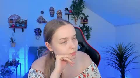 Snapshot of jennifergraces chatting on July 10, 2026, 11:07 pm Jennifer online show from July 10, 2026, 11:07 pm
