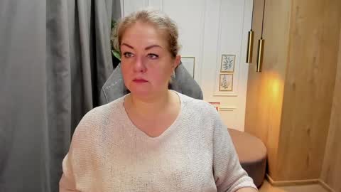 Jennifer online show from January 20, 2025, 7:14 pm