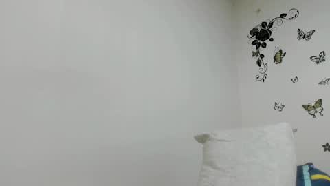 Snapshot of jenniferloveyou chatting on April 7, 2026, 4:40 pm jenniferloveyou online show from April 7, 2026, 4:40 pm