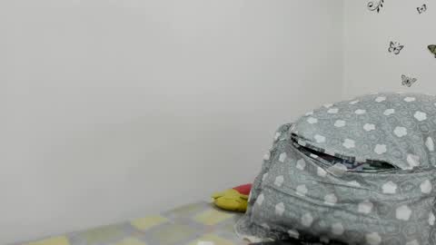 Snapshot of jenniferloveyou chatting on April 17, 2026, 4:43 pm jenniferloveyou online show from April 17, 2026, 4:43 pm
