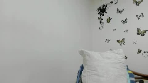Snapshot of jenniferloveyou chatting on April 21, 2026, 5:17 pm jenniferloveyou online show from April 21, 2026, 5:17 pm