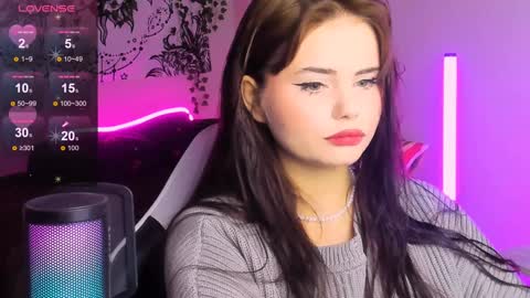 Jenni online show from December 9, 2024, 6:34 am