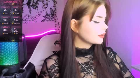 Jenni online show from December 18, 2024, 8:20 am