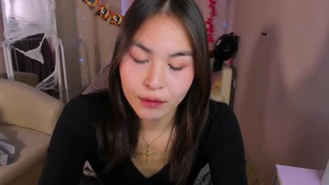 Snapshot of jennimurr chatting on October 30, 2025, 6:04 am Jenni online show from October 30, 2025, 6:04 am