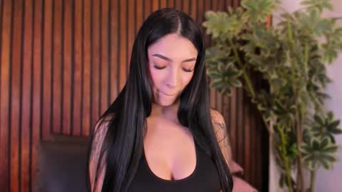 Snapshot of jennmiller_ chatting on November 11, 2025, 12:27 pm online show from November 11, 2025, 12:27 pm