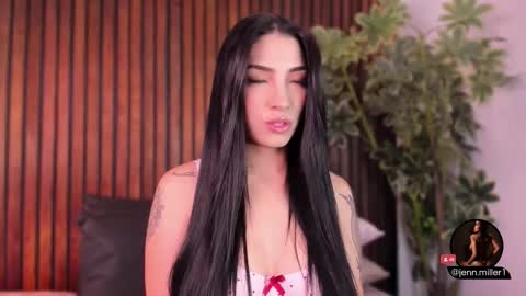 Snapshot of jennmiller_ chatting on November 28, 2025, 11:57 am online show from November 28, 2025, 11:57 am