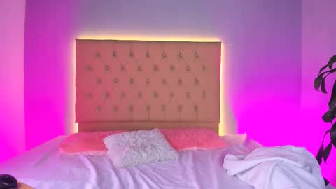 Snapshot of jenny__lawrence chatting on February 12, 2026, 9:04 am jenny__lawrence online show from February 12, 2026, 9:04 am