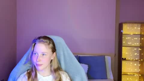 Snapshot of jenny_angelok chatting on April 22, 2026, 1:01 pm Next broadcast on December 05 subject to change online show from April 22, 2026, 1:01 pm