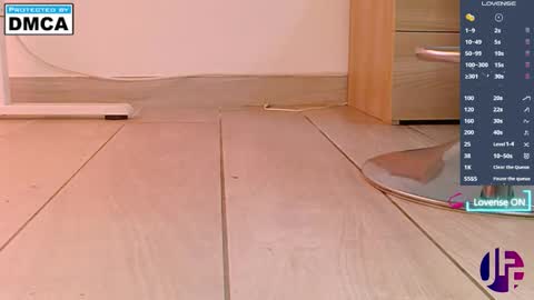 Jenny online show from December 15, 2025, 2:21 pm