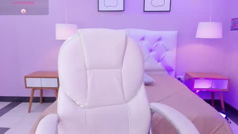 Snapshot of jenny_golden1 chatting on February 7, 2025, 2:37 pm Jenny  online show from February 7, 2025, 2:37 pm