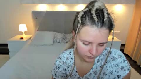 Jenny online show from October 29, 2025, 9:33 am