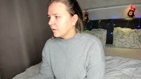 Jenny online show from December 17, 2025, 1:22 am