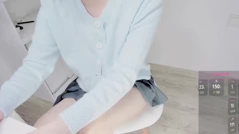 jenny_p2 online show from October 27, 2025, 11:25 am