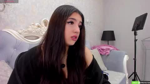 Jenny Ferguson online show from November 3, 2025, 6:09 pm