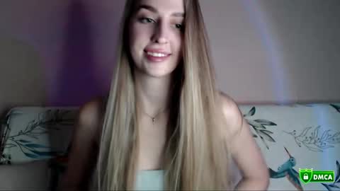 Snapshot of jennyjansen chatting on December 19, 2025, 12:23 pm The Flower Power Models online show from December 19, 2025, 12:23 pm
