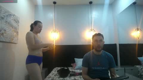 Snapshot of jeremmyandstacy chatting on January 28, 2025, 12:22 pm Jeremmyandstacy online show from January 28, 2025, 12:22 pm