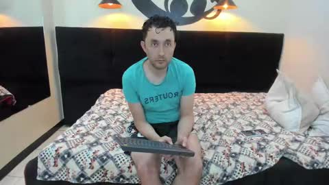 Snapshot of jeremmyandstacy chatting on February 24, 2025, 6:58 pm Jeremmyandstacy online show from February 24, 2025, 6:58 pm