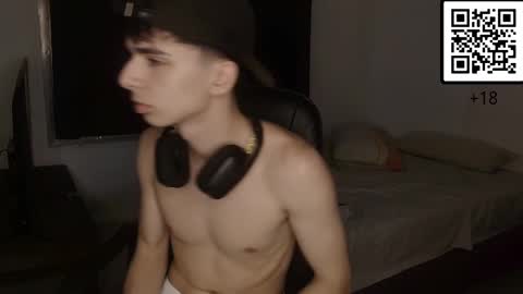 Snapshot of jeremy2005_ chatting on January 19, 2025, 5:58 am Jeremy online show from January 19, 2025, 5:58 am