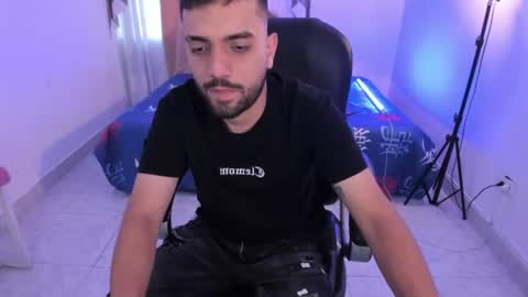 Snapshot of jeremyy_boy chatting on July 28, 2026, 11:17 am Jeremy online show from July 28, 2026, 11:17 am