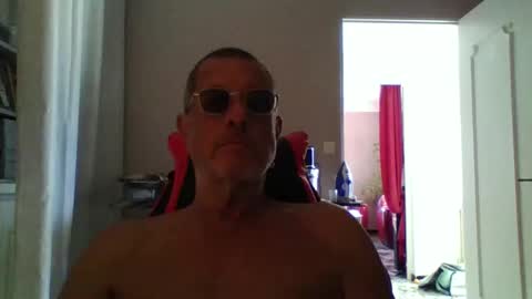 Snapshot of jerflor chatting on October 8, 2025, 12:58 pm jerflor online show from October 8, 2025, 12:58 pm