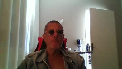 Snapshot of jerflor chatting on October 10, 2025, 9:41 am jerflor online show from October 10, 2025, 9:41 am